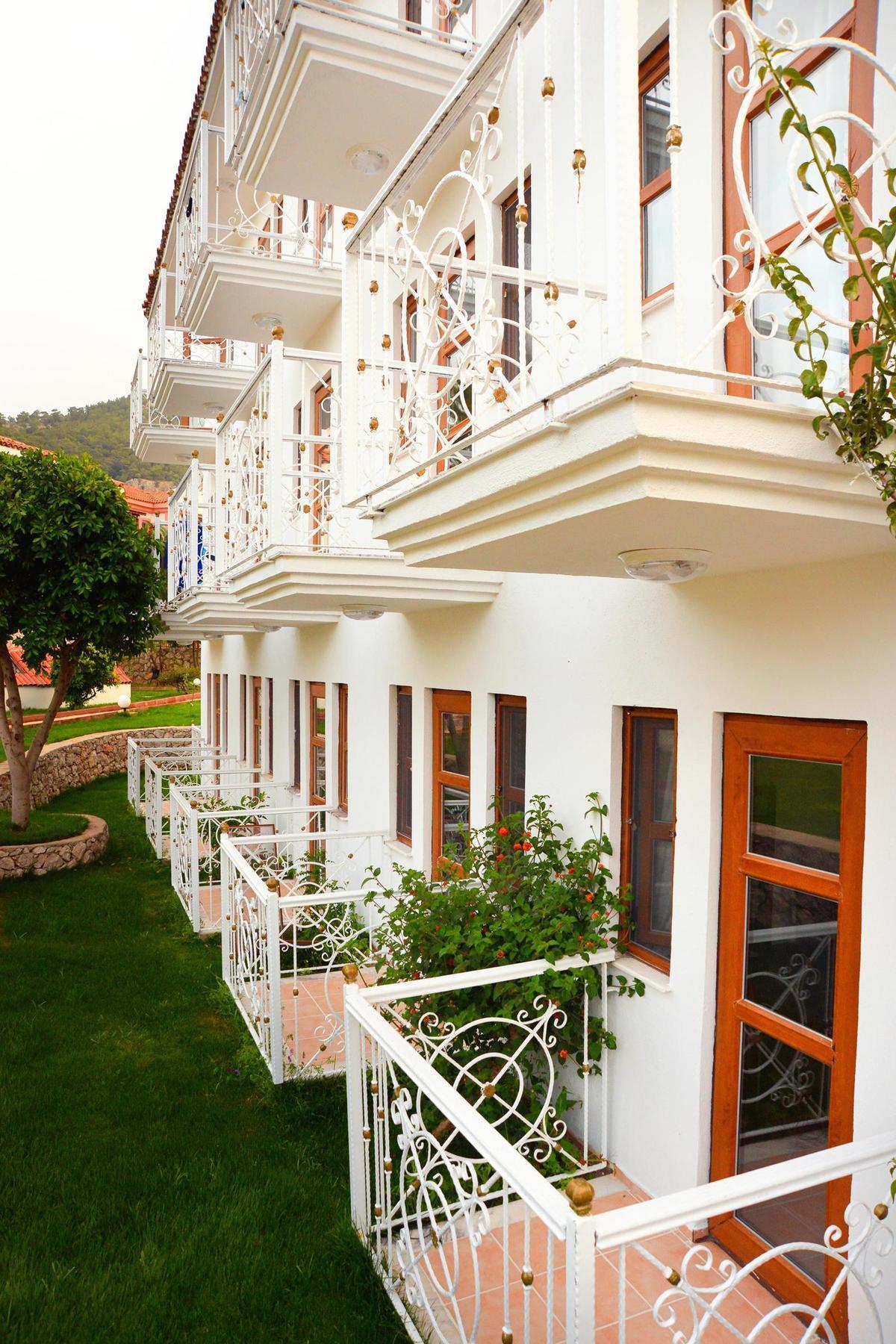 White Hotel Oludeniz Exterior foto